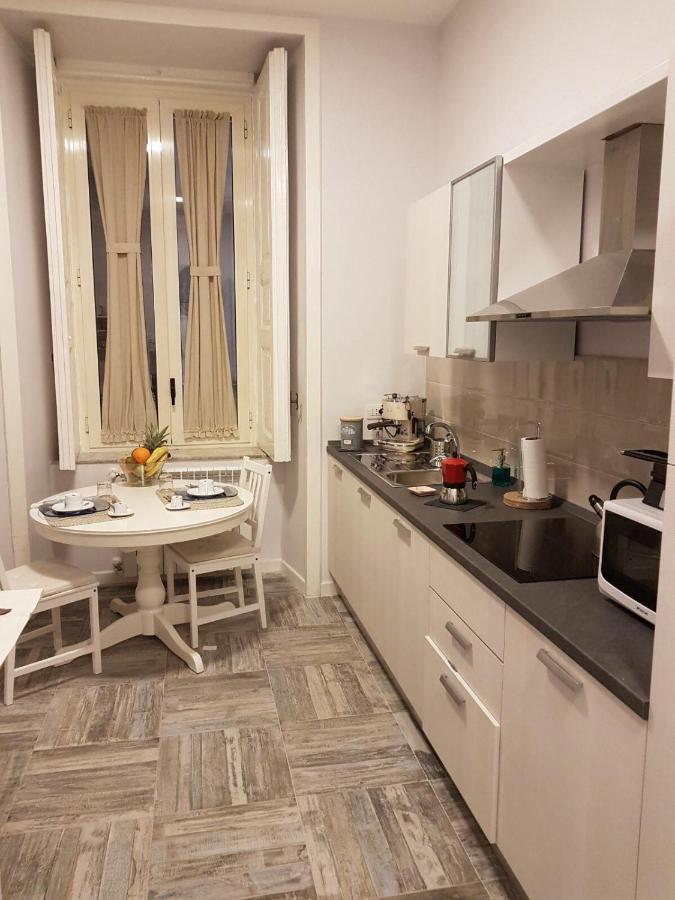 Отель 61 Piazza Cavour Неаполь Экстерьер фото